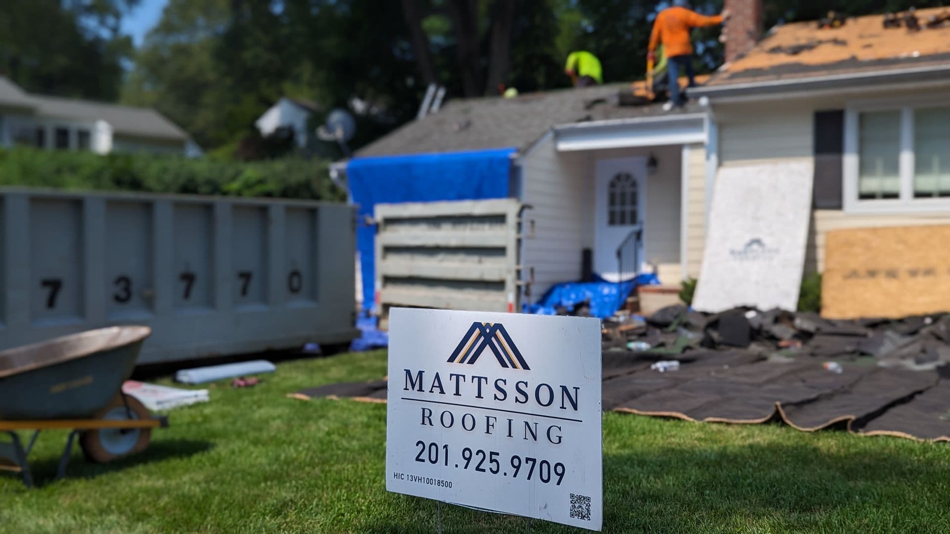 mattson roofing sign