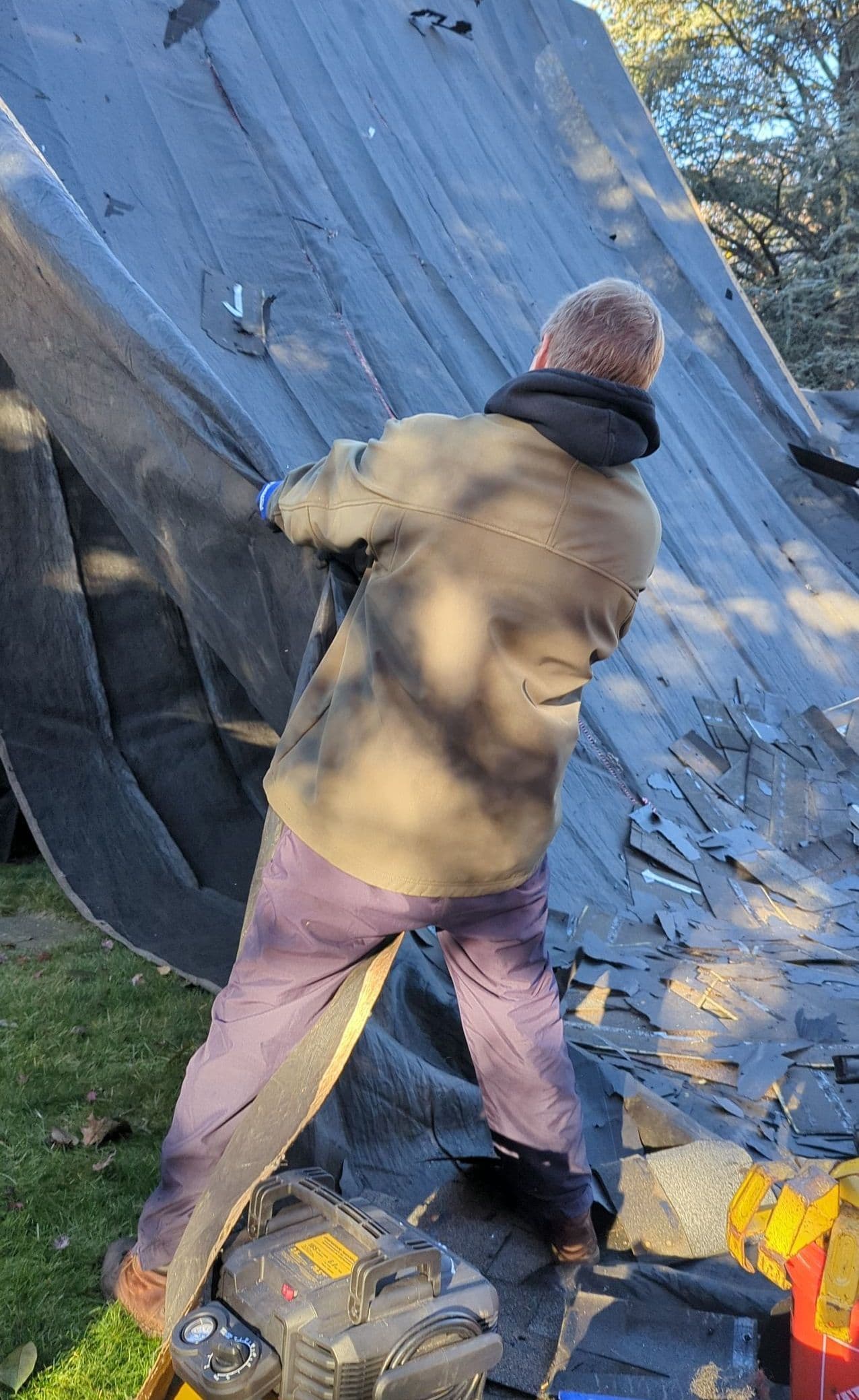 mattsson roofing worker